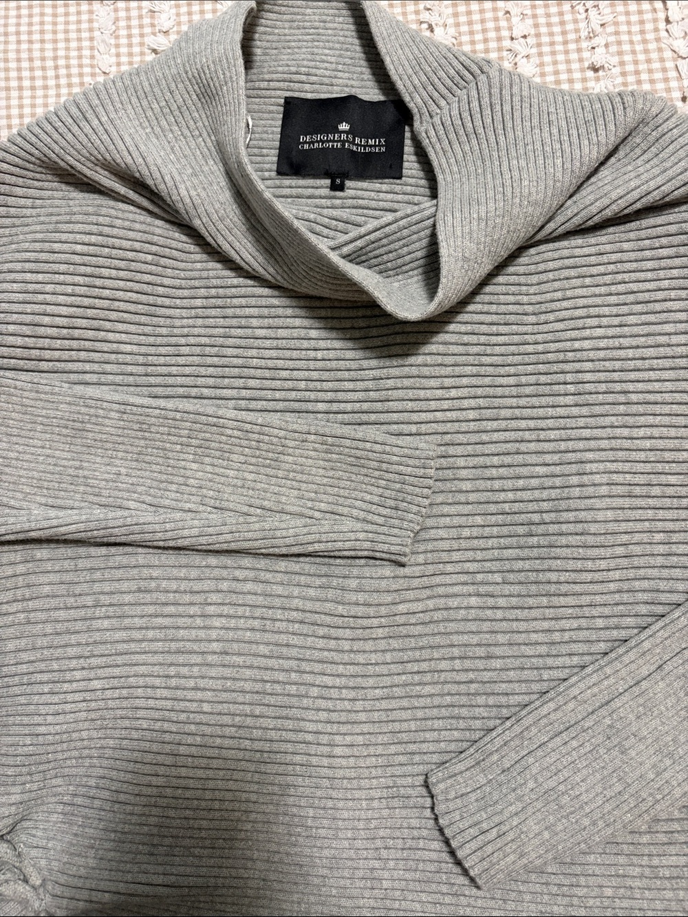 Gray Ribbed cowl  Sweater